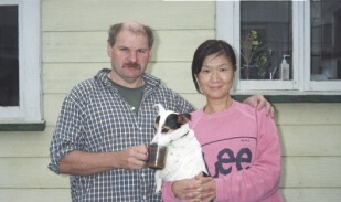 Gordon, Michiko & Mindy (head of security) � Hokitika 9/29